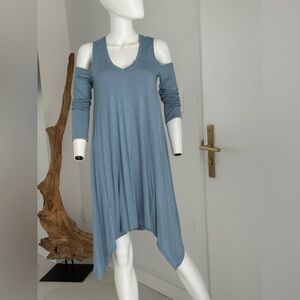 BCBG MaxAzria Lindy Cold Shoulder Dress Size XS Light Blue Long Sleeves Vneck